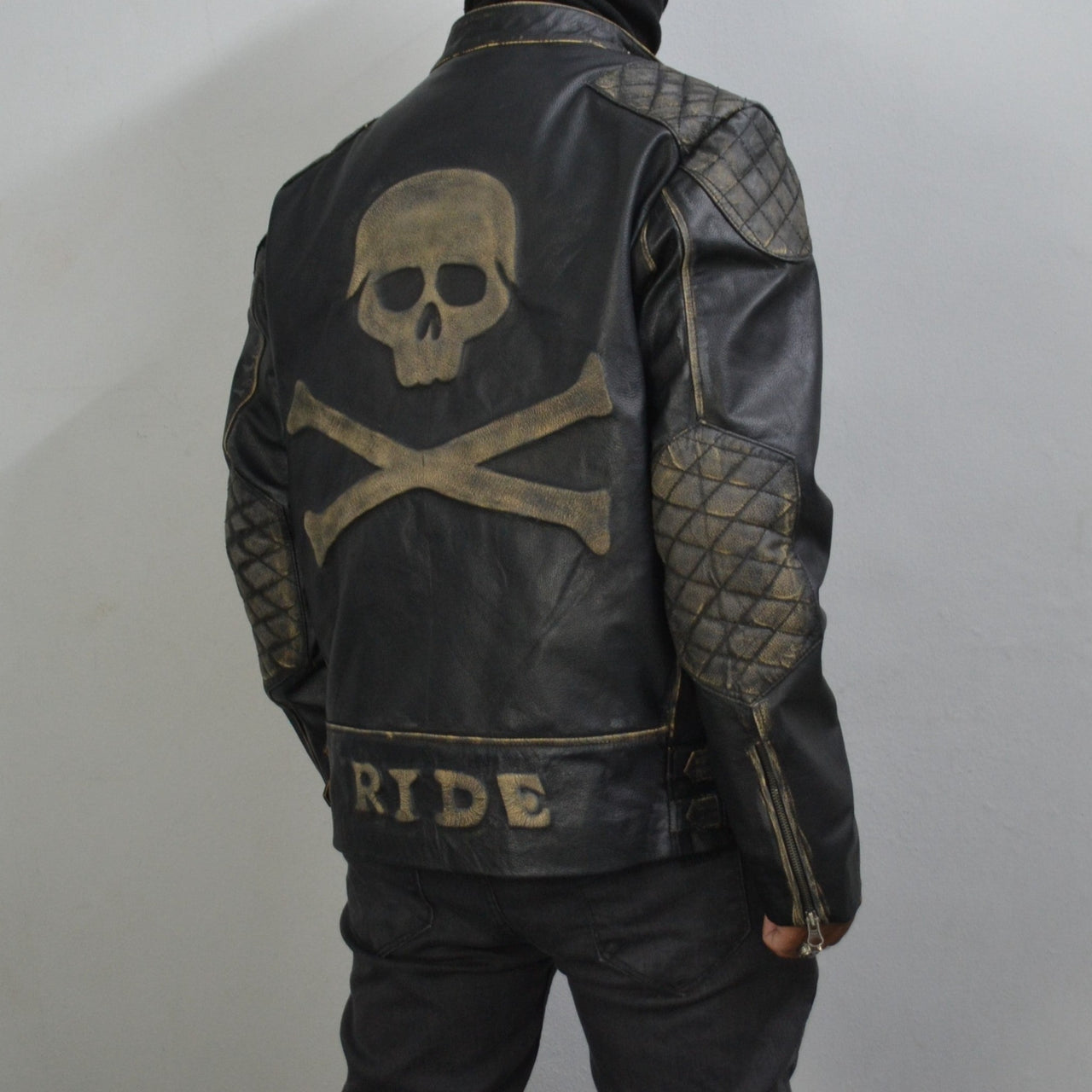 Men's Skull Embossed Black Distress VIntage Motorcycle Genuine Leather Biker Jacket