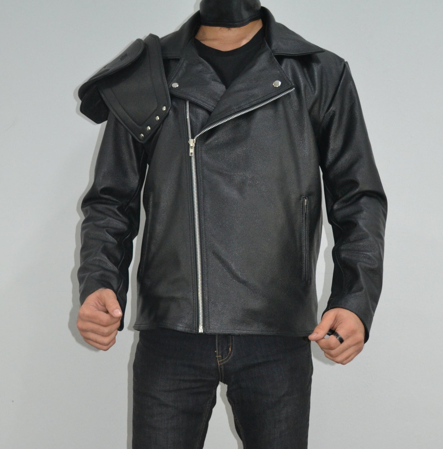 Black Leather Jacket worn by Max (mel Gibson) as seen in Mad Max 2 | Spotern