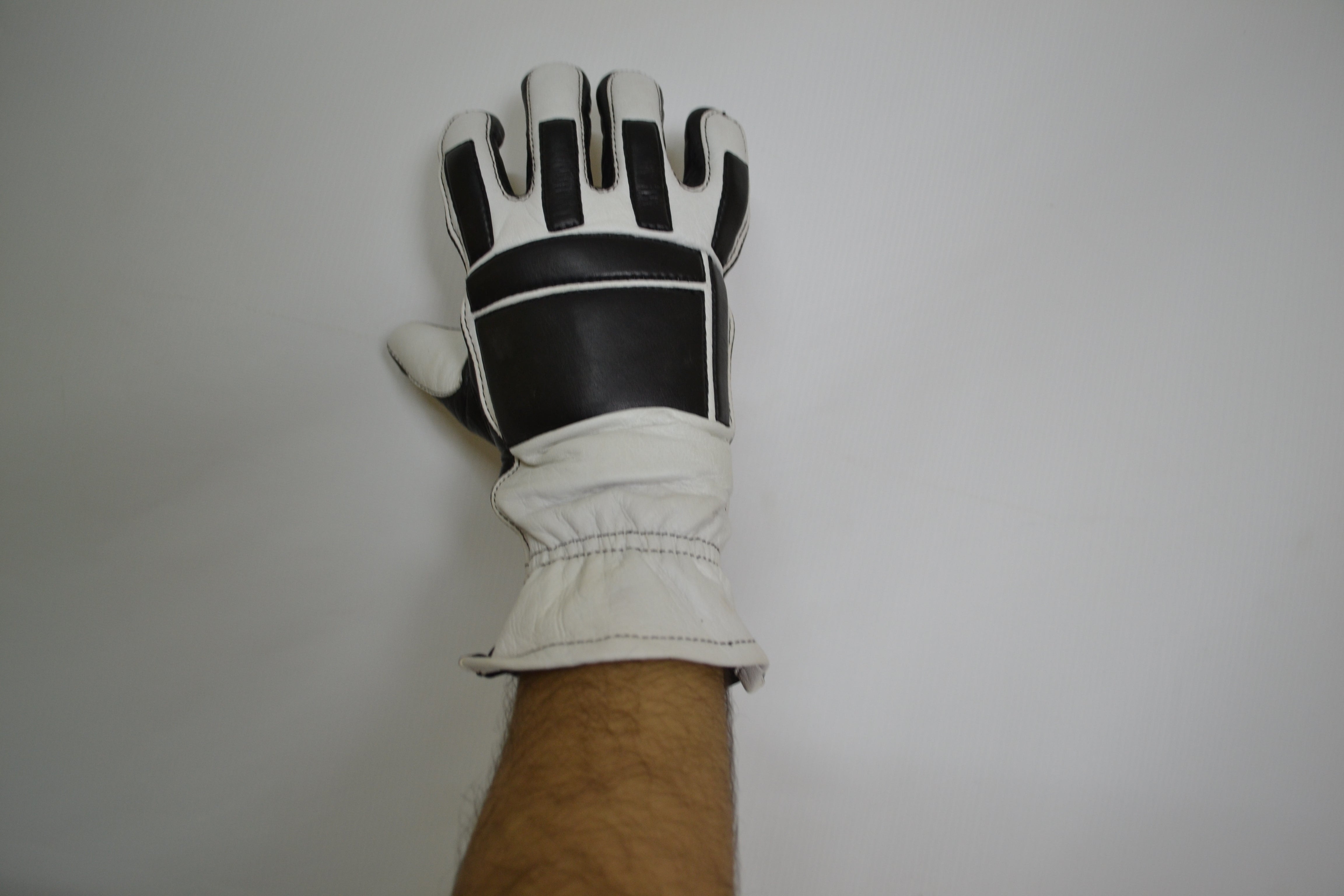 Goose Biker White And Black Leather Gloves - SouthBeachLeather